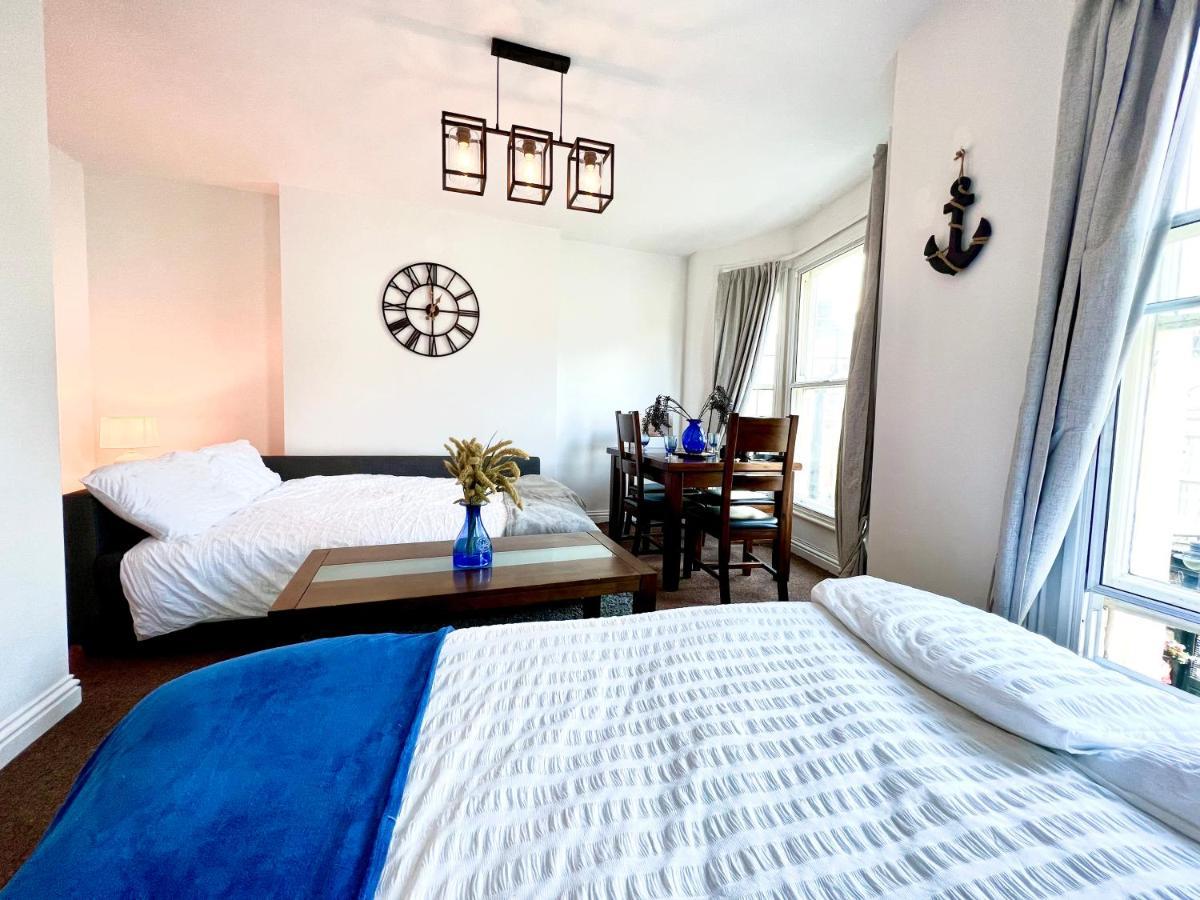 Blue Lighthouse Apartment Scarborough Luaran gambar